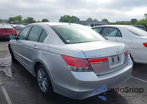 2011 Honda Accord 2.4 Ex-L z USA, uszkodzony, nr VIN 1HGCP2F89BA112201